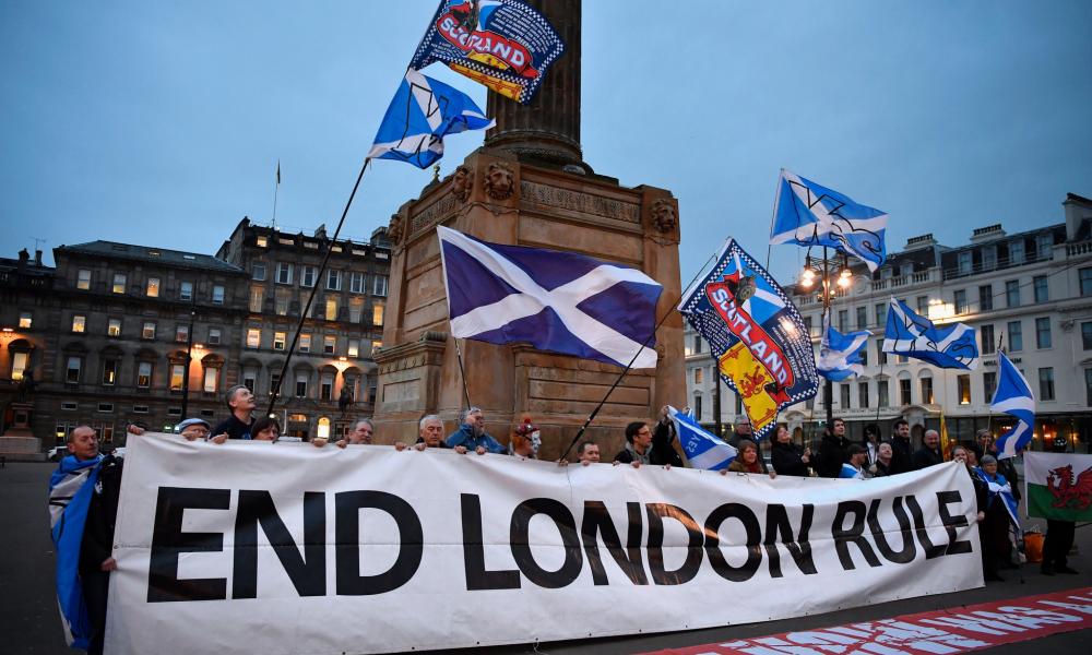 "Διαμελισμός" του ΗΒ: Στο τραπέζι δημοψήφισμα για ανεξαρτησία της